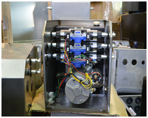 24V Wing body with 3 Double Acting Cylinders